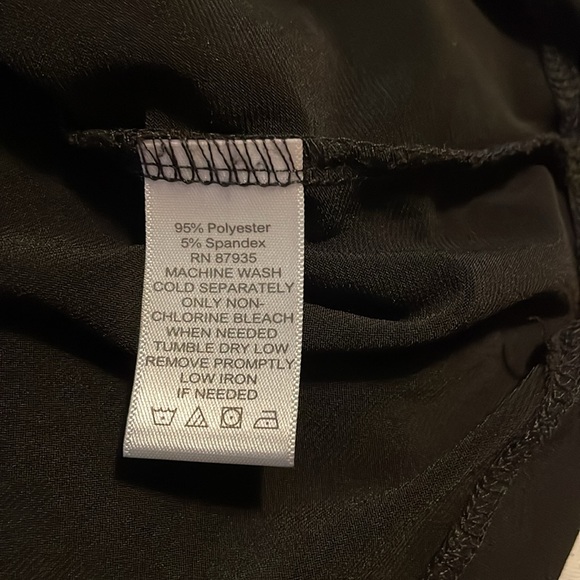 Women’s Susan Graver blouse. Size XL. - Picture 7 of 8